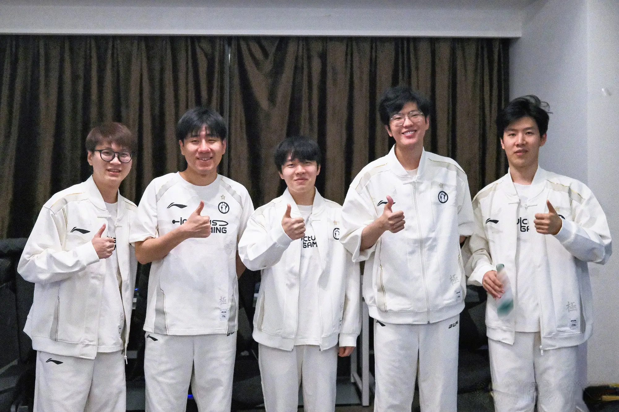 KFqiE, 团战思路也 KFqiE, 团战思路也