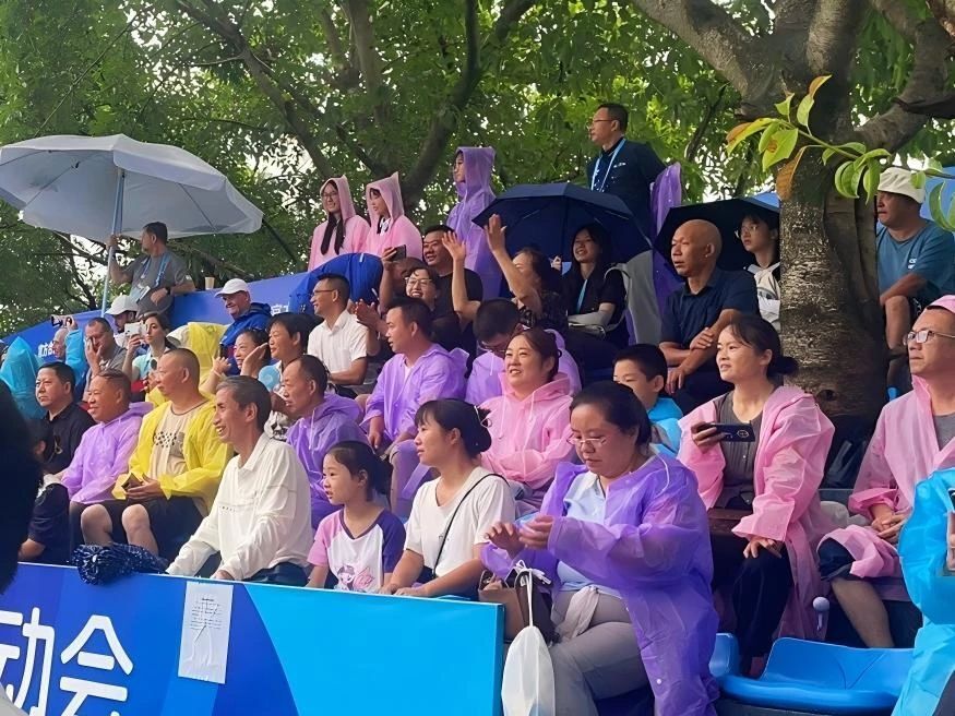 水面平稳 水面平稳