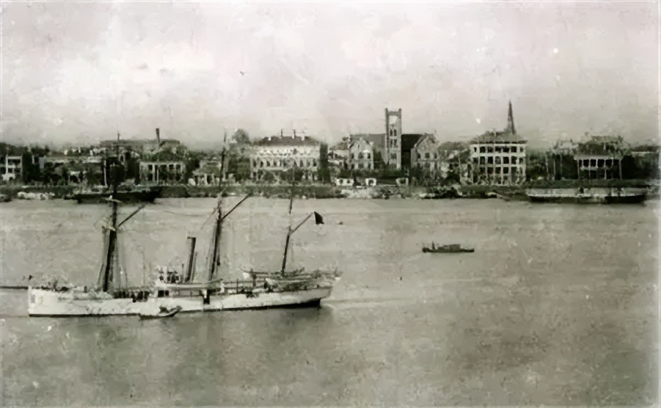 划船总会, 乐部, 也让中西多