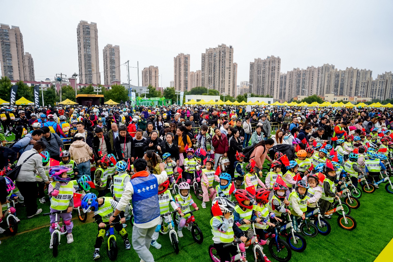 际公路自行, AA, 车赛燃情开