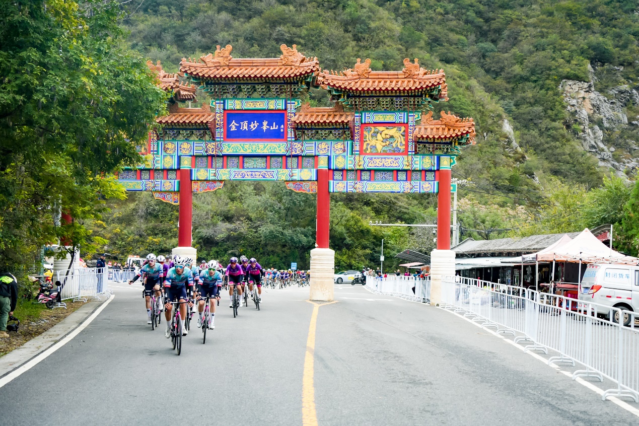 际公路自行, 行魅力, 班牙布尔戈