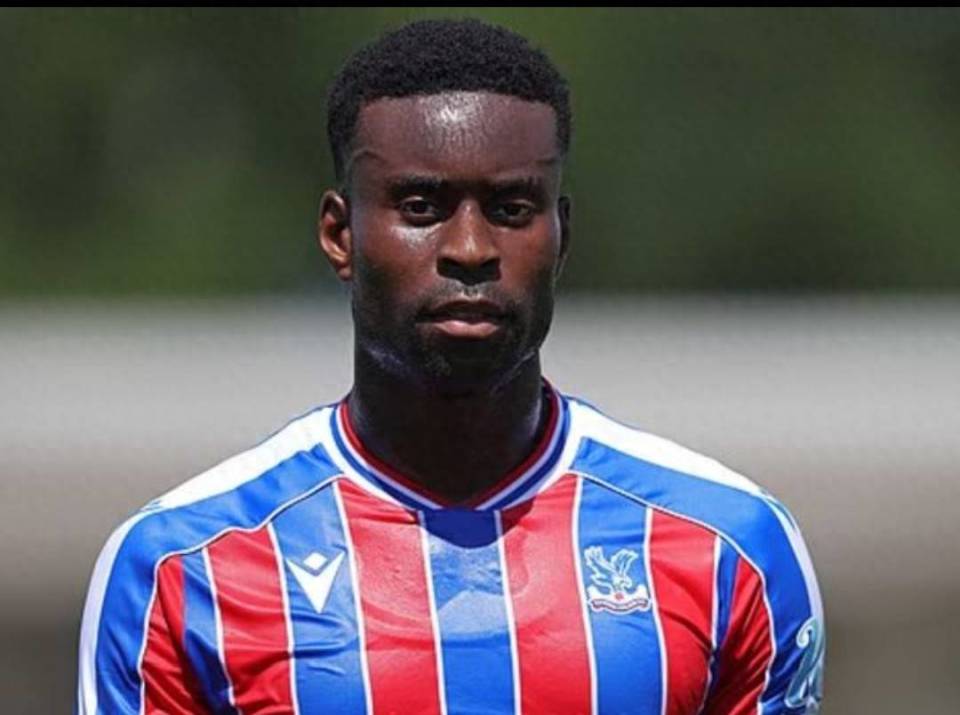 内的英超豪, 的豪门对他